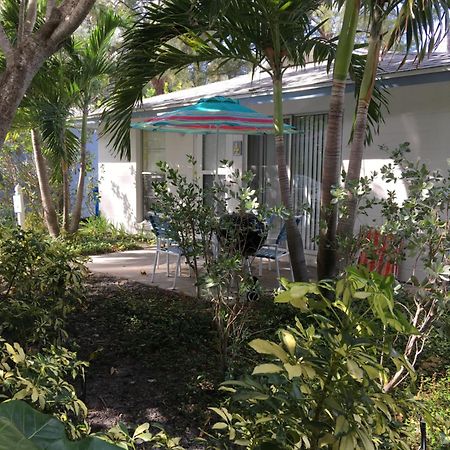 Bamboo Apartments Holmes Beach Extérieur photo