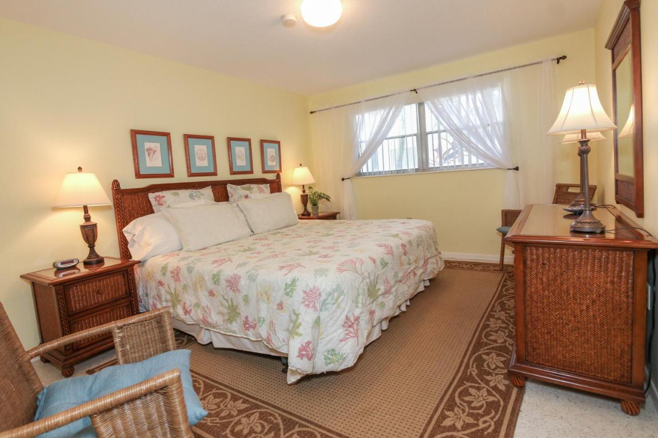 Bamboo Apartments Holmes Beach Extérieur photo